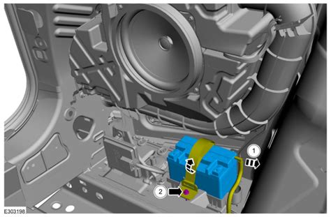 2005 ford explorer auxiliary junction box location|2005 explorer battery box diagram.